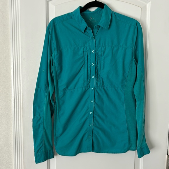 Kuhl Tops - Kuhl long sleeve button front vented shirt L